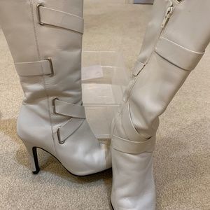 Ladies winter white leather boots size 6